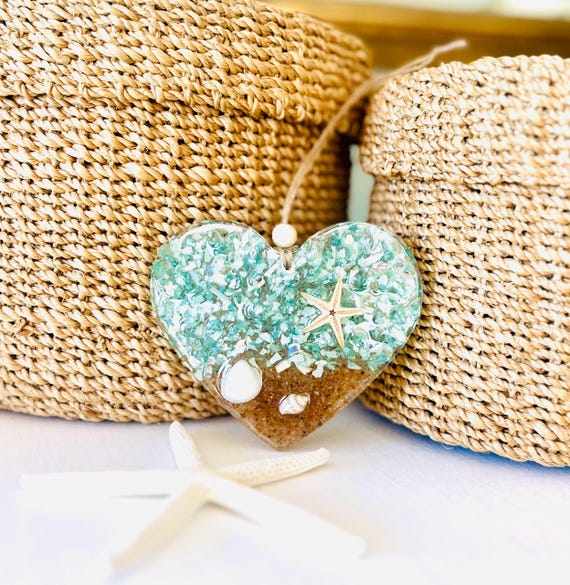 Valentine's Day Shell Ornament, Resin Heart Ornament, Beachy Gift For Her, Starfish Ornament, Coastal Decor, Beach House, Down The Shore