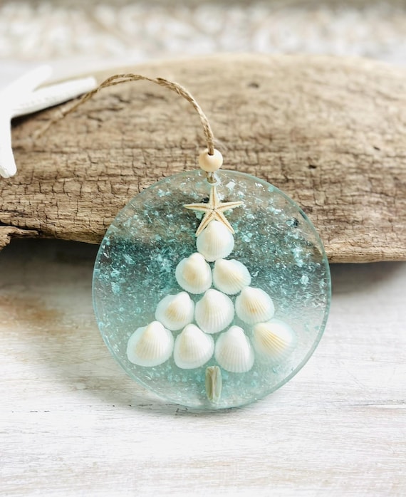 Coastal Shell Wreath Ornament: Starfish, Resin Art Beachy Christmas