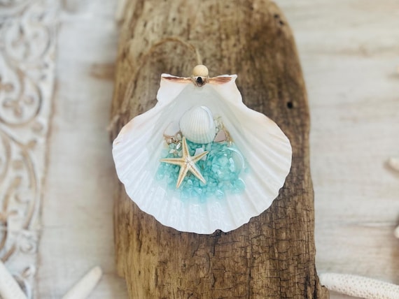 Scallop Shell Christmas Ornament, Starfish Ornament, Christmas Tree, Seashell Ornament, Coastal Holiday, Beachy Christmas, Beach House, Gift