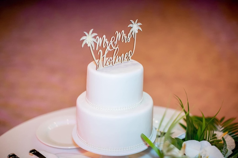 Beach wedding cake topper, Custom Mr and Mrs cake topper, Tropical wedding cake topper, Unique wedding cake topper image 5