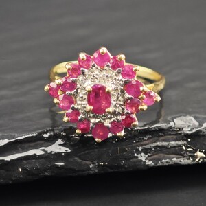 Anello in oro 10 carati con rubino e diamanti autentici, misura 7, codice R6769