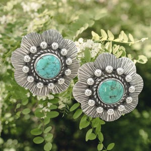 Vintage Blue Turquoise Floral Screw Back Earrings out of Sterling Silver