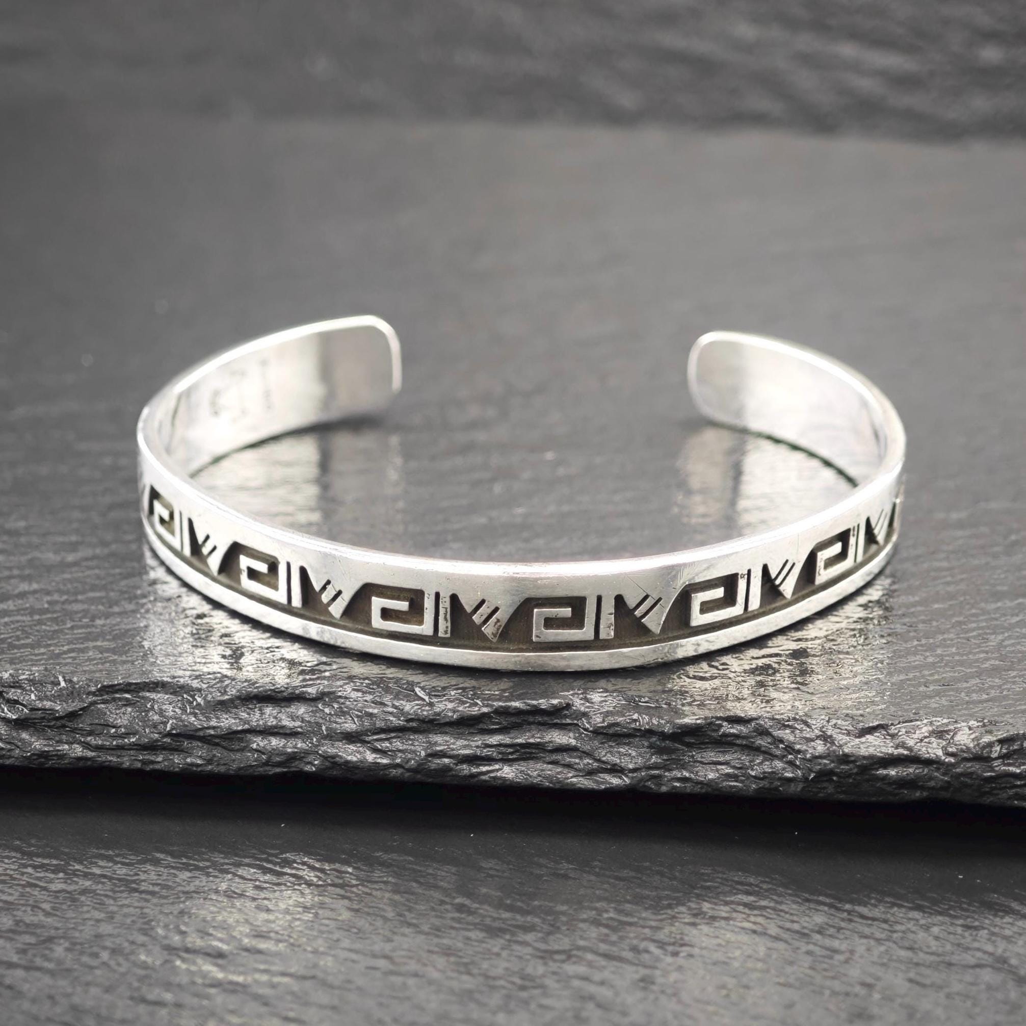 Hopi Wadswarth bangle！ Cheryl Wadsworth