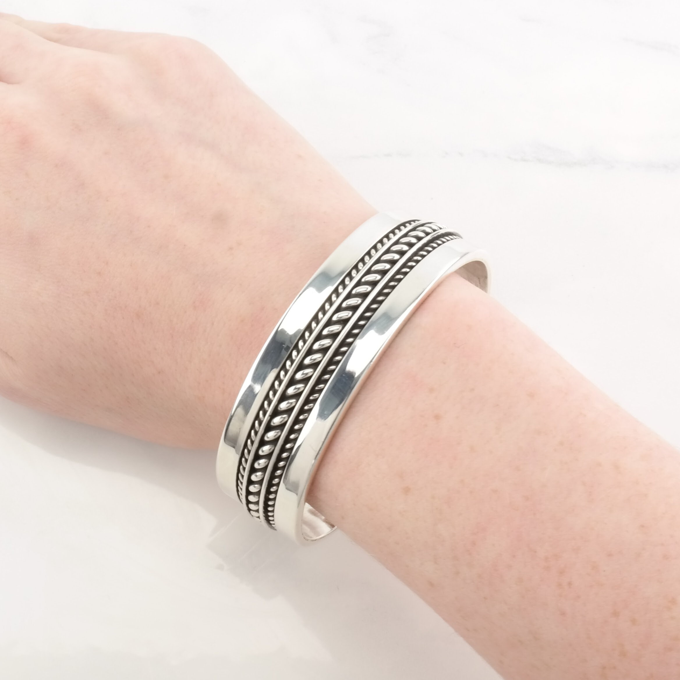 Vintage Tom Hawk Cuff Bracelet Navajo Sterling Silver Vintage Tom Hawk Cuff Bracelet Navajo Sterling Silver