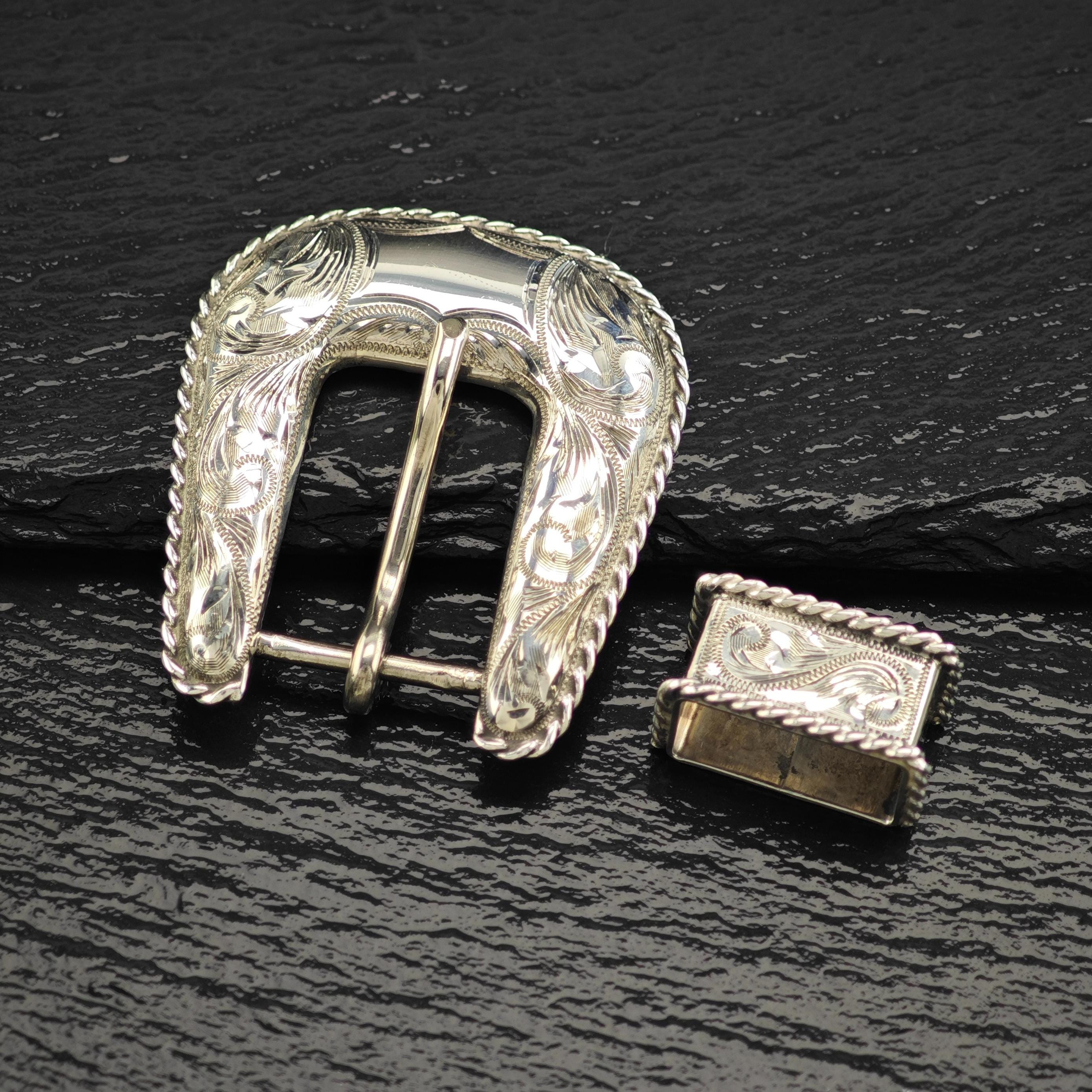 SUNSET TRAILS 3ピースバックル Sunset Trails Sterling Silver Engraved Oval Belt Buckle Set