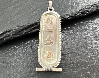 Cartiglio Egiziano Artigianale In Argento Stile Aperto – Realizzato Al Cairo Con Simbolo I Love You
