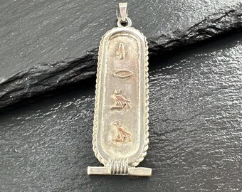 Cartiglio Egiziano Artigianale In Argento Stile Aperto – Realizzato Al Cairo Con Simbolo I Love You