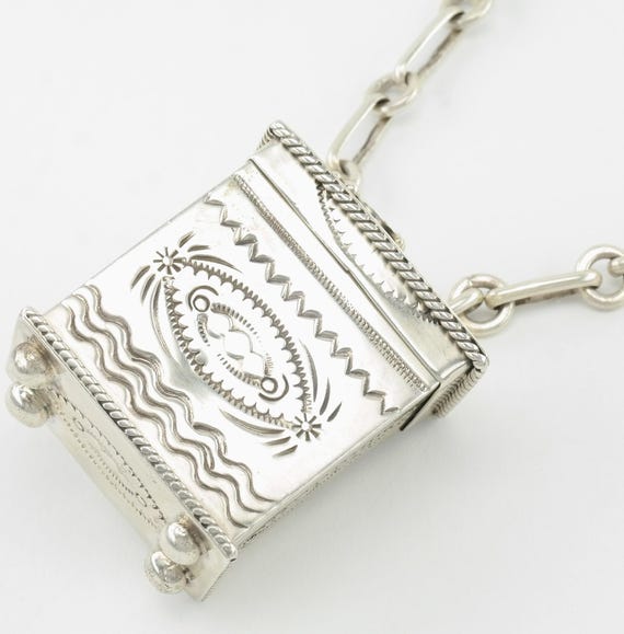Amazing Vintage Native American Navajo Ben Begaye Sterling Silver Feather Necklace Old Amazing Vintage Native American Navajo Ben Begaye Sterling Silver Feather Necklace Old