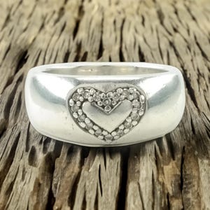 Vintage Sterling Silver Fashion Ring With Staggered Hearts