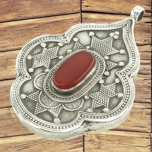 Vintage Ethnic Carnelian Art Deco Sterling Silver Pendant