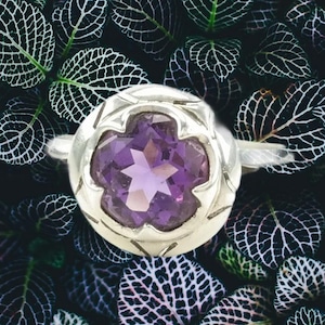 Vintage Sterling  Silver Ring Amethyst Modernist Purple Size 7 3/4