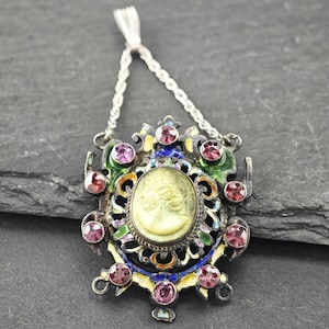 Vintage emaljpyropgranat lavasten cameo sterlingsilver flerfärgat hänge bild 1