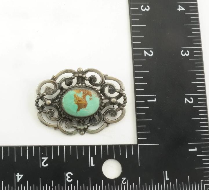 1940年代のヴィンテージターコイズブローチ：手作業で作られた