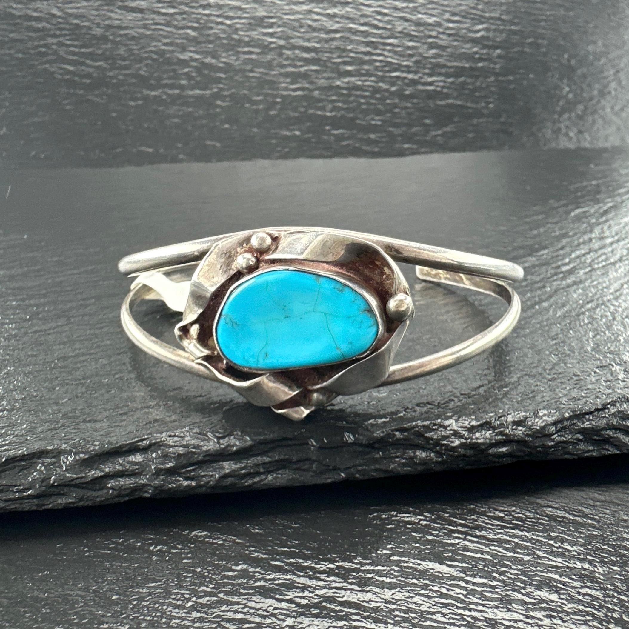 LYNCH SILVERSMITH“TURQUOISE SCALE CUFFS” LYNCH SILVERSMITH