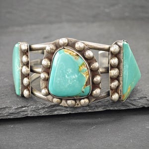 Bracciale rigido in argento con pegno antico dei nativi americani, turchese Kings Manassa, 6 1/2" immagine 3