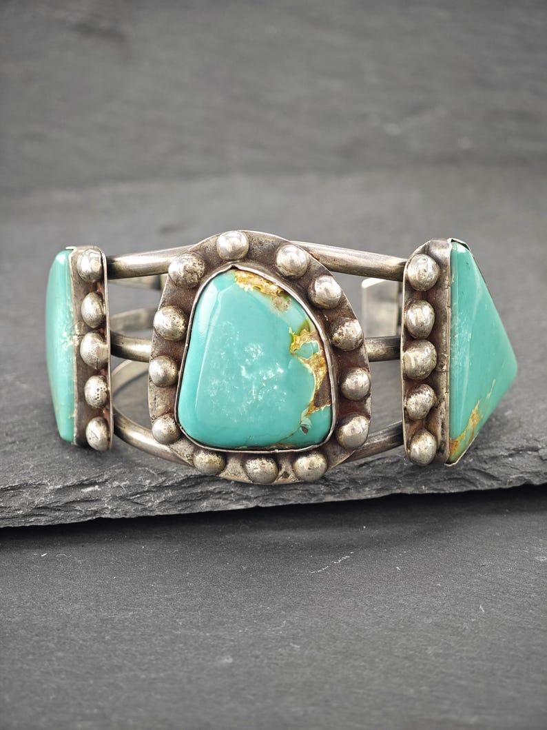 Bracciale rigido in argento con pegno antico dei nativi americani, turchese Kings Manassa, 6 1/2" immagine 3