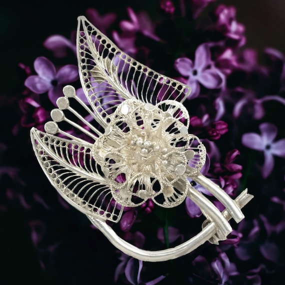 Broche fleur filigrané argent - France Broche fleur filigrané argent - France