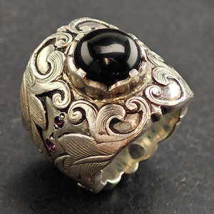 Heavy Onyx Ruby Accent Floral Design Sterling Silver Ring Sz 8 R6538