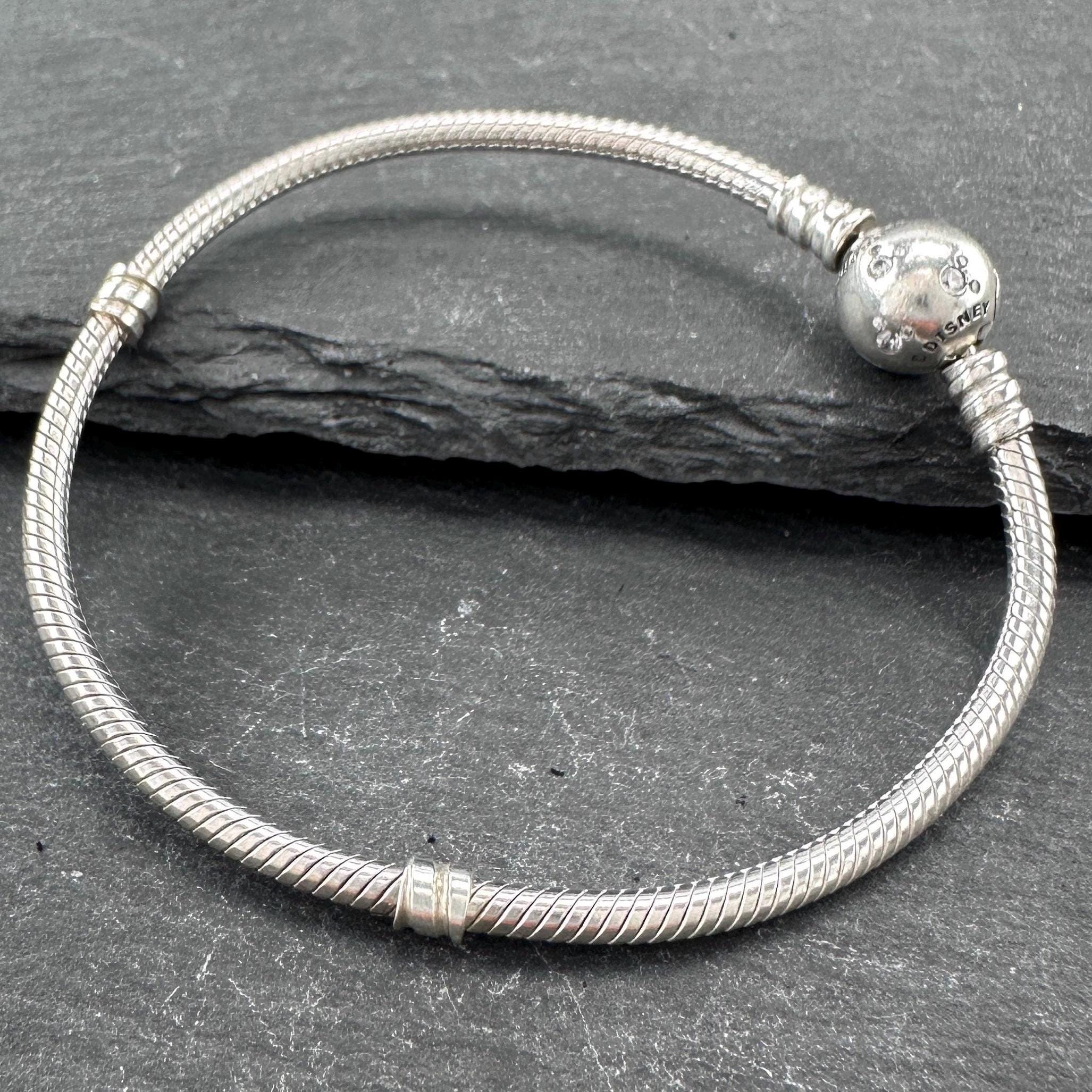 Pandora Moments Disney Stitch Biting Clasp Bangle