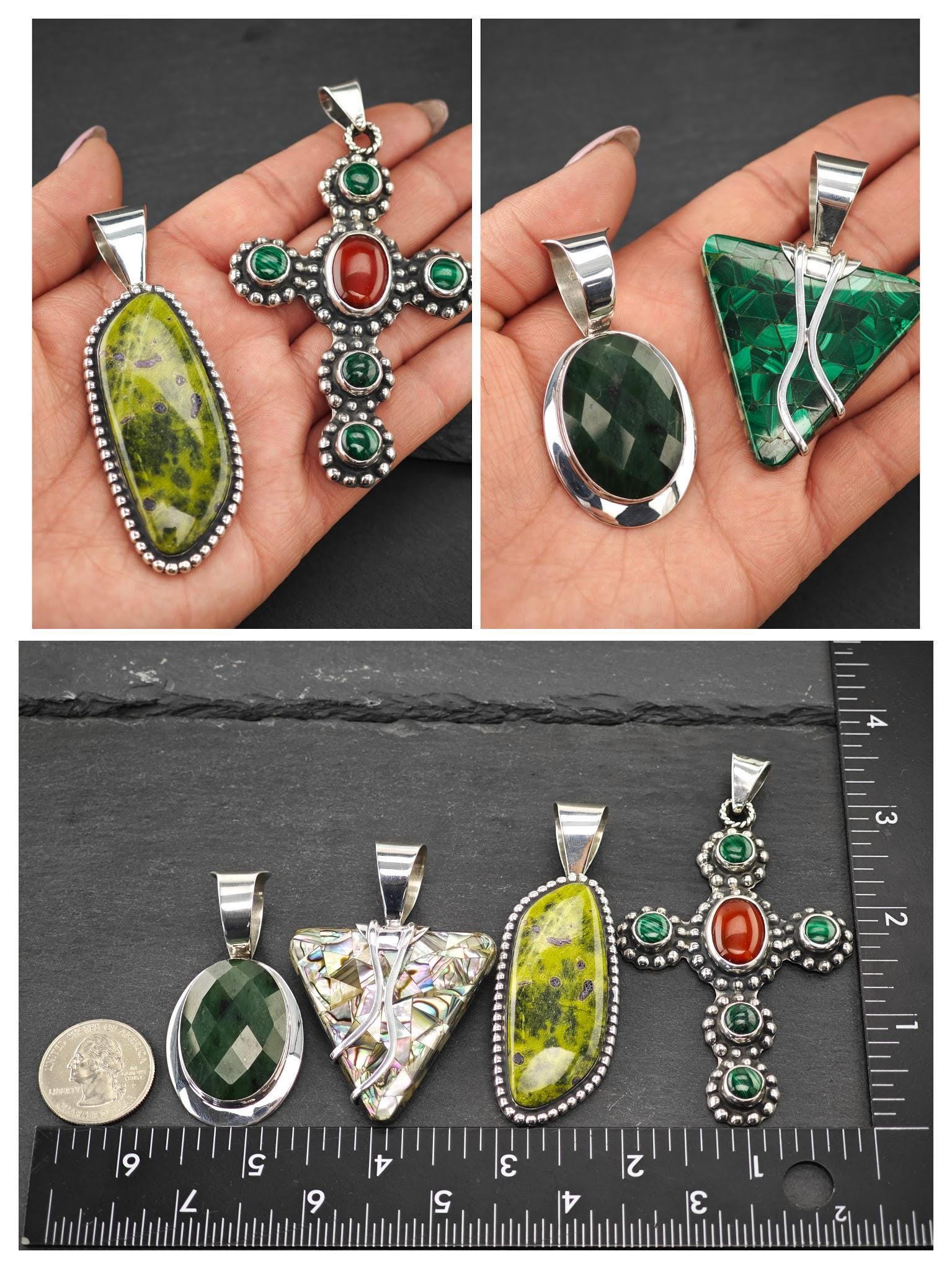 ヴィンテージグリーンジェムストーンペンダント（スターリングシルバー