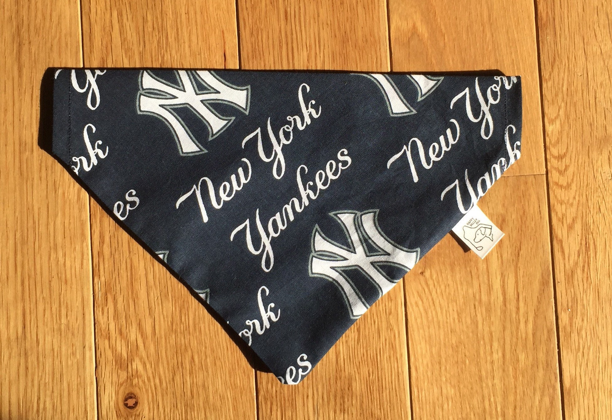  Yankees Baseball Dog Bandana No-Tie Design Slips onto the  Collar New York Kerchief : Handmade Products