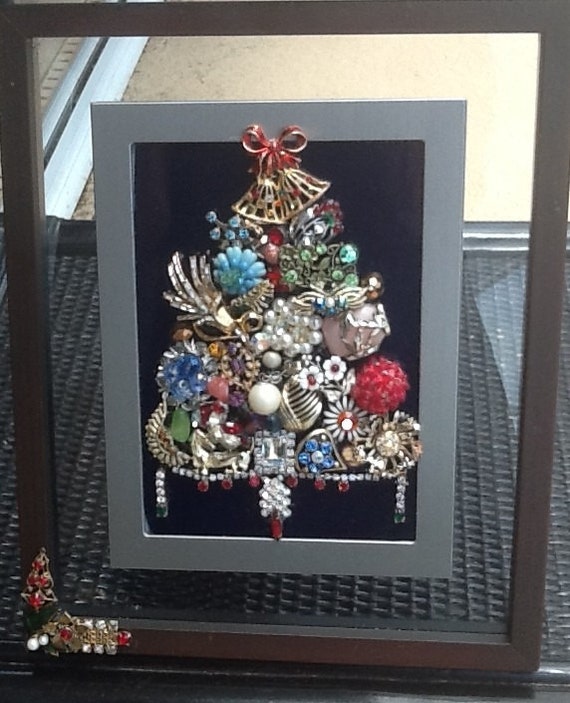 Items similar to Vintage Jewelry Christmas Tree on Etsy