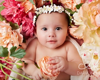 The Daria Newborn Flower Halo