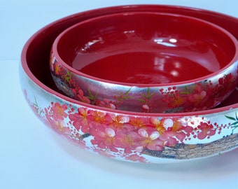 Vintage Japanese Lacquered Serving Bowl Set Japan Laquerware Cherry Blossoms Silver Leaf Nesting Bowls  Red Hand Painted Flowers Boho Kitsch
