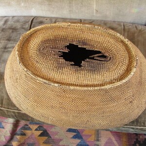 Primitive Oval Basket Native Woven Basket Large Shallow Round Boho Early Basket French Country Decor Basket Yarn Kindling Basket image 2