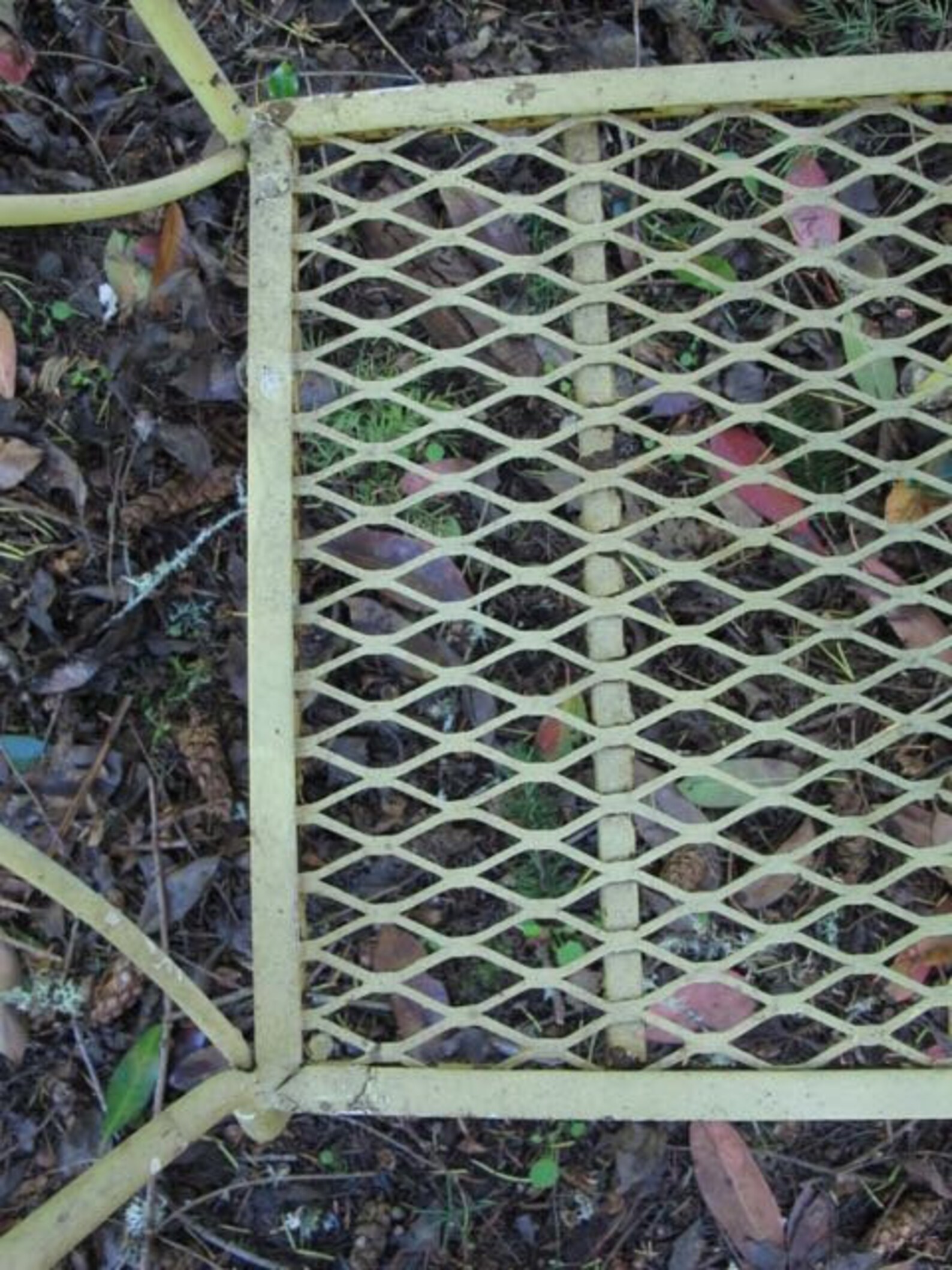 Vintage Patio Set Wire Mesh Outdoor Dining Table and Chairs Etsy
