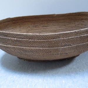 Primitive Oval Basket Native Woven Basket Large Shallow Round Boho Early Basket French Country Decor Basket Yarn Kindling Basket image 3