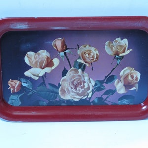 Set/2 Shabby Chic Metal Trays with Roses Country Cottage Decor Tin Metal Tray Roses Motif Wall Decor 1940s Serving Tray Display Tray image 4