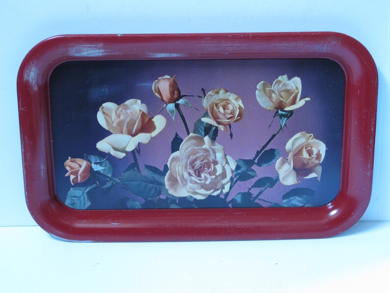 Set/2 Shabby Chic Metal Trays with Roses Country Cottage Decor Tin Metal Tray Roses Motif Wall Decor 1940s Serving Tray Display Tray image 4