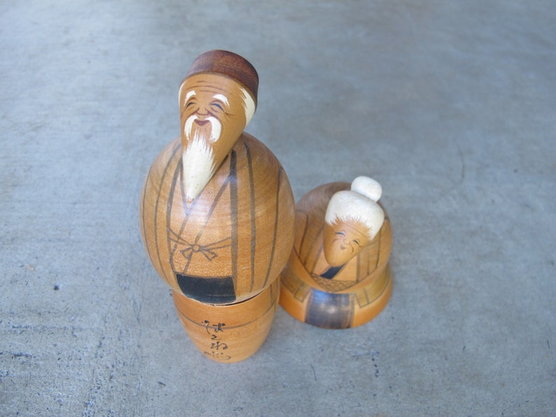 Vintage Kokeshi dolls Old Couple Wood Doll Grandma Grandpa Gift Traditional Japanese Wooden Dolls Folk art Figurines Japan Home Decor Gift image 3