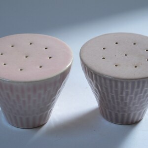 Pink Mauve Ceramic Salt and Pepper shakers California pottery salt and pepper Mid Century Purple Pastel Russell Poole Russell Wright image 5