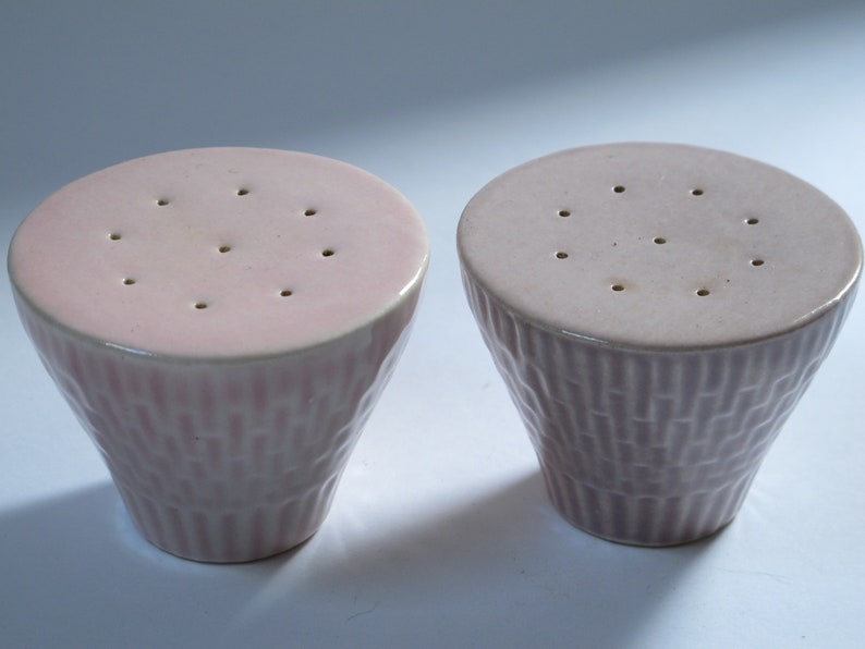 Pink Mauve Ceramic Salt and Pepper shakers California pottery salt and pepper Mid Century Purple Pastel Russell Poole Russell Wright image 5