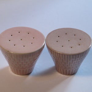 Pink Mauve Ceramic Salt and Pepper shakers California pottery salt and pepper Mid Century Purple Pastel Russell Poole Russell Wright image 2