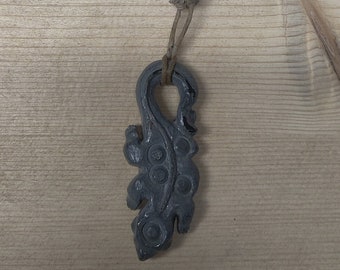 Collar tallado en piedra de lagarto, regalo del Día del Padre, cuerda de cáñamo encerada ajustable, regalo de San Valentín