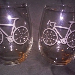 Bicycle Wine Glasses,Cycling glasses,Etched wine glasses,birthday gifts,stemless wine glass,personalized gift,biking glass,Christmas Gifts