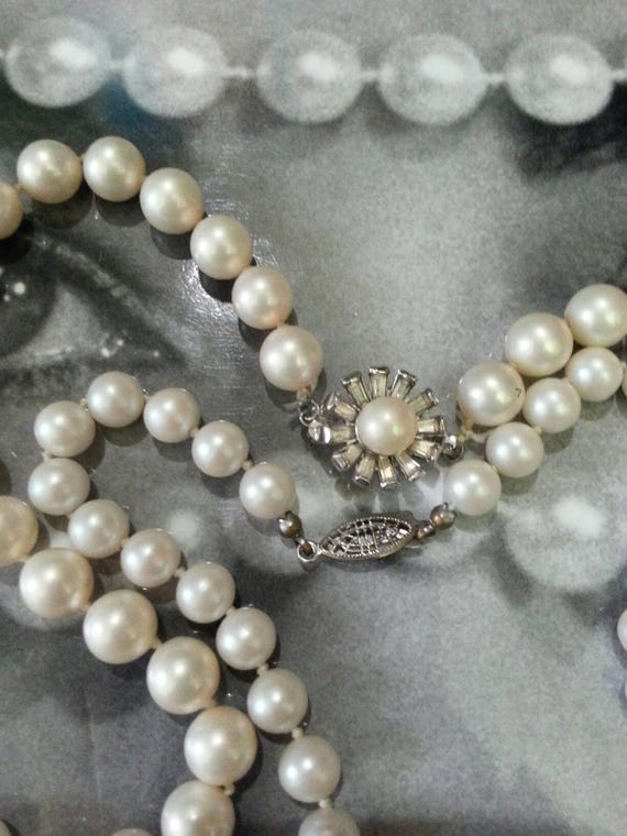 Long vintage faux pearl necklaces set with ornate… - image 3