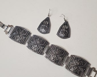 German Bracelet and Earrings Set - vintage detailed