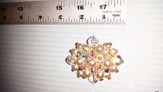 Crystal and Pearl Cluster Brooch - vintage aurora… - image 4