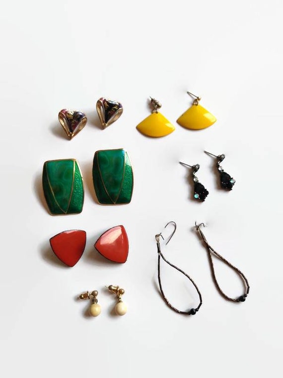 7 Pairs Multicolored Vintage Pierced Earrings - image 1