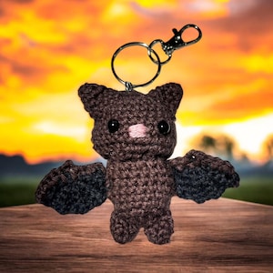 crochet bat keychain, amigurumi bat keychain, bat keychain, bat keyring, amigurumi, halloween, bat, Halloween keychain, cute bat