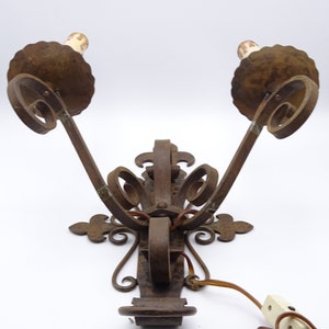 Vintage zweiarmige Schmiedeeisen Wandlampe, Vintage Beleuchtung,Farmstyle Beleuchtung, Landhaus Beleuchtung, rustikale Wandlampe