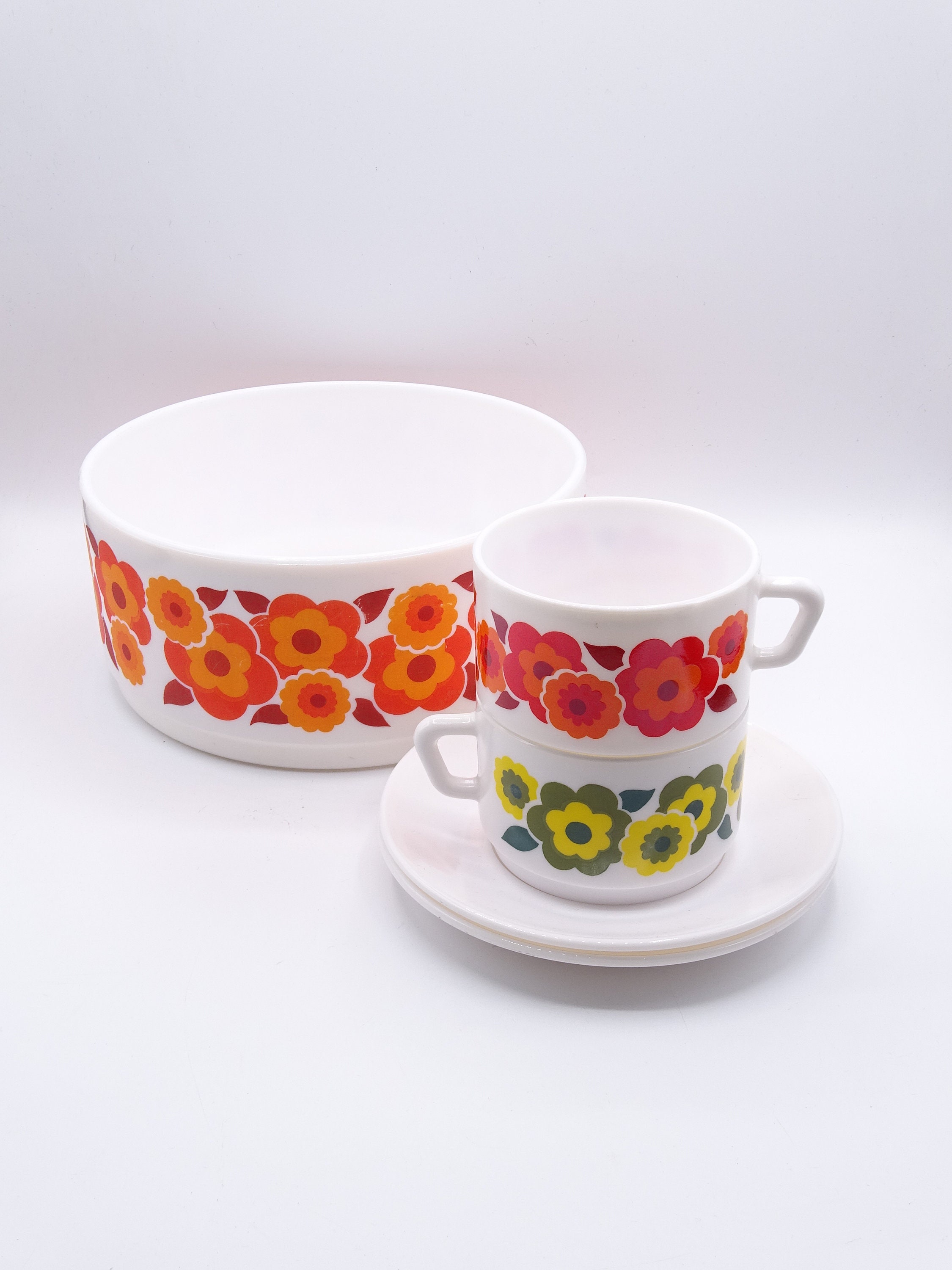 Arcopal France 'lotus' Fruit Bowl and Coffee Cups -  Sweden