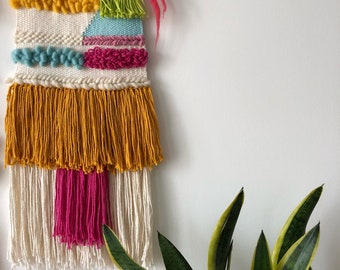 Tapiz tejido festivo para colgar en la pared / Tapiz tejido a mano Tejido de fibra textil Arte de pared Decoración del hogar Evasdoodlings