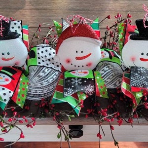 Snowman garland, winter garland, winter mantle garland, snowman mantle garland, snowman table runner, snowman decor, winter table runner