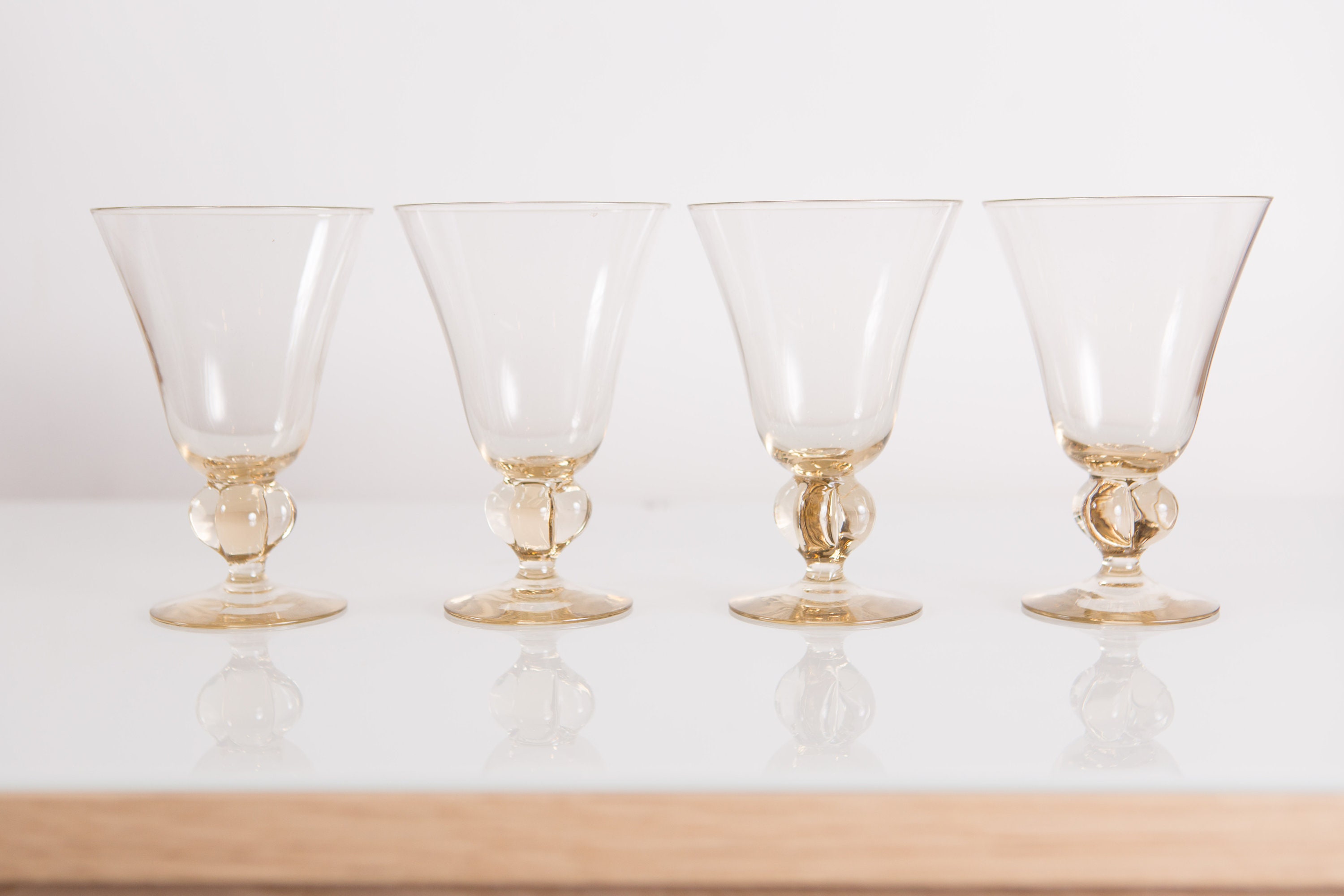 4 Cocktail Glasses Honey Coloured Stemware with Clover Stem 8 ounce