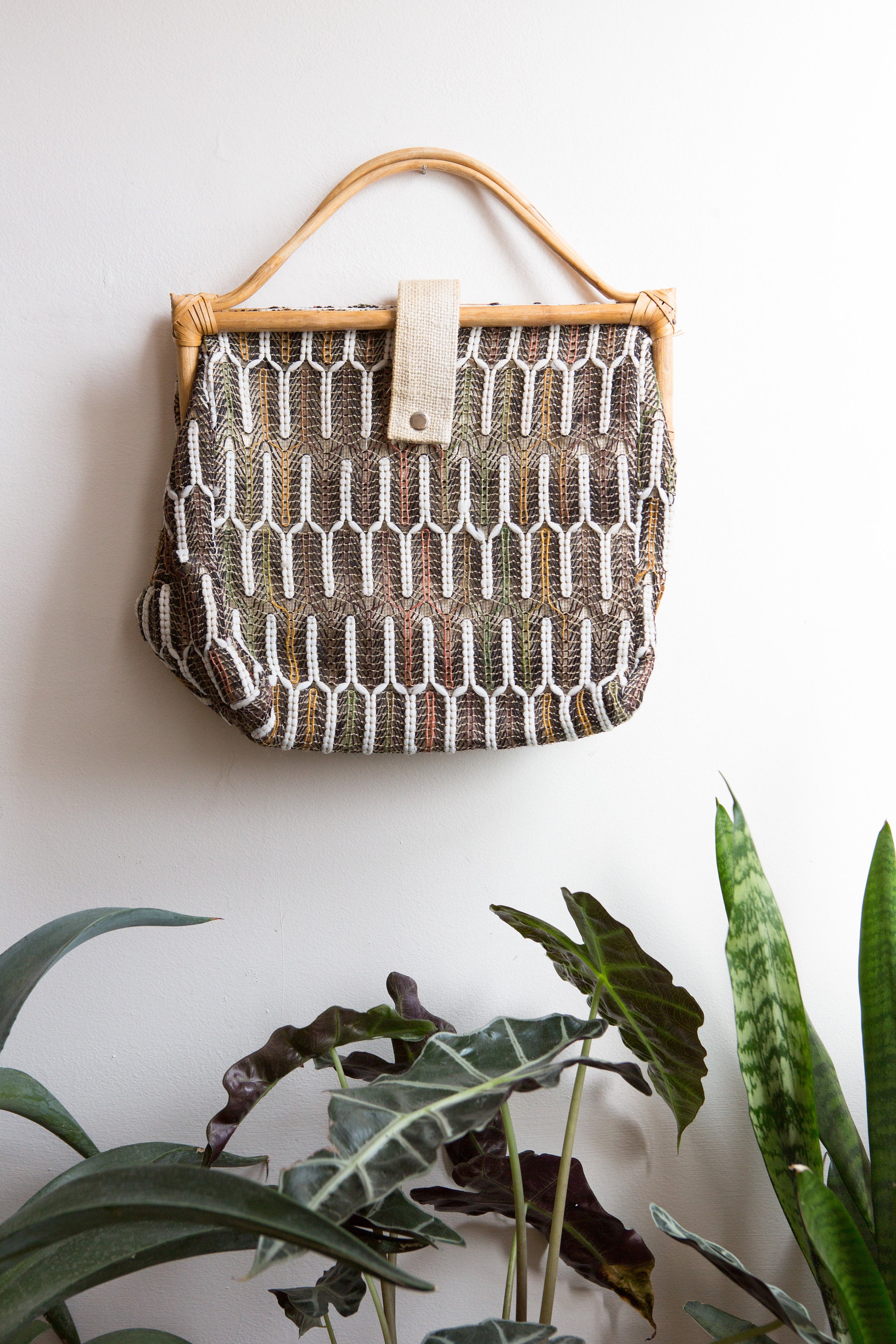 Vintage Rattan Purse Retro Boho Bag Bohemian Style Reusable Bag with Wood Wicker Handle